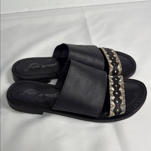 Free People Black Sandals with Gold Chain - Picture 3 of 7